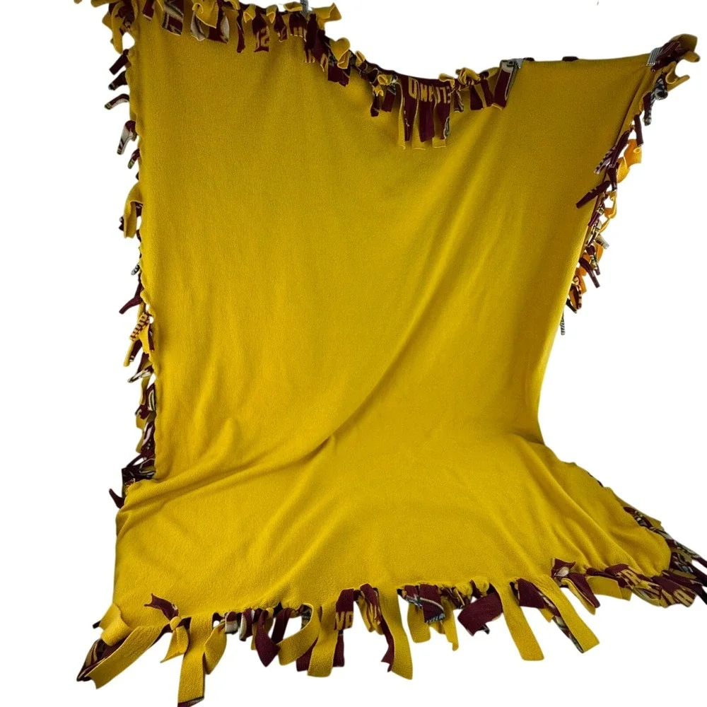 Cleveland‎ Cavaliers NBA Basketball Fleece Fabric No Sew Throw Blanket